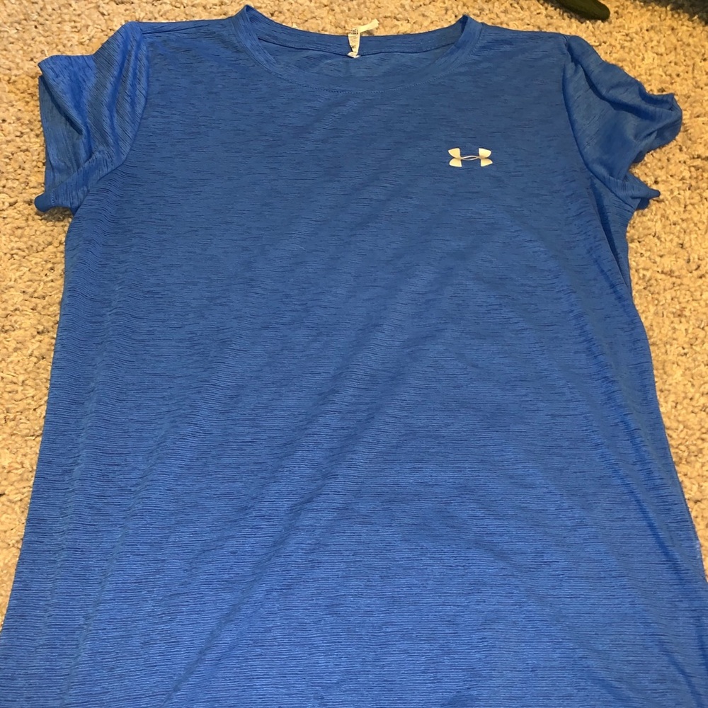 Under armor fitted workout tshirt